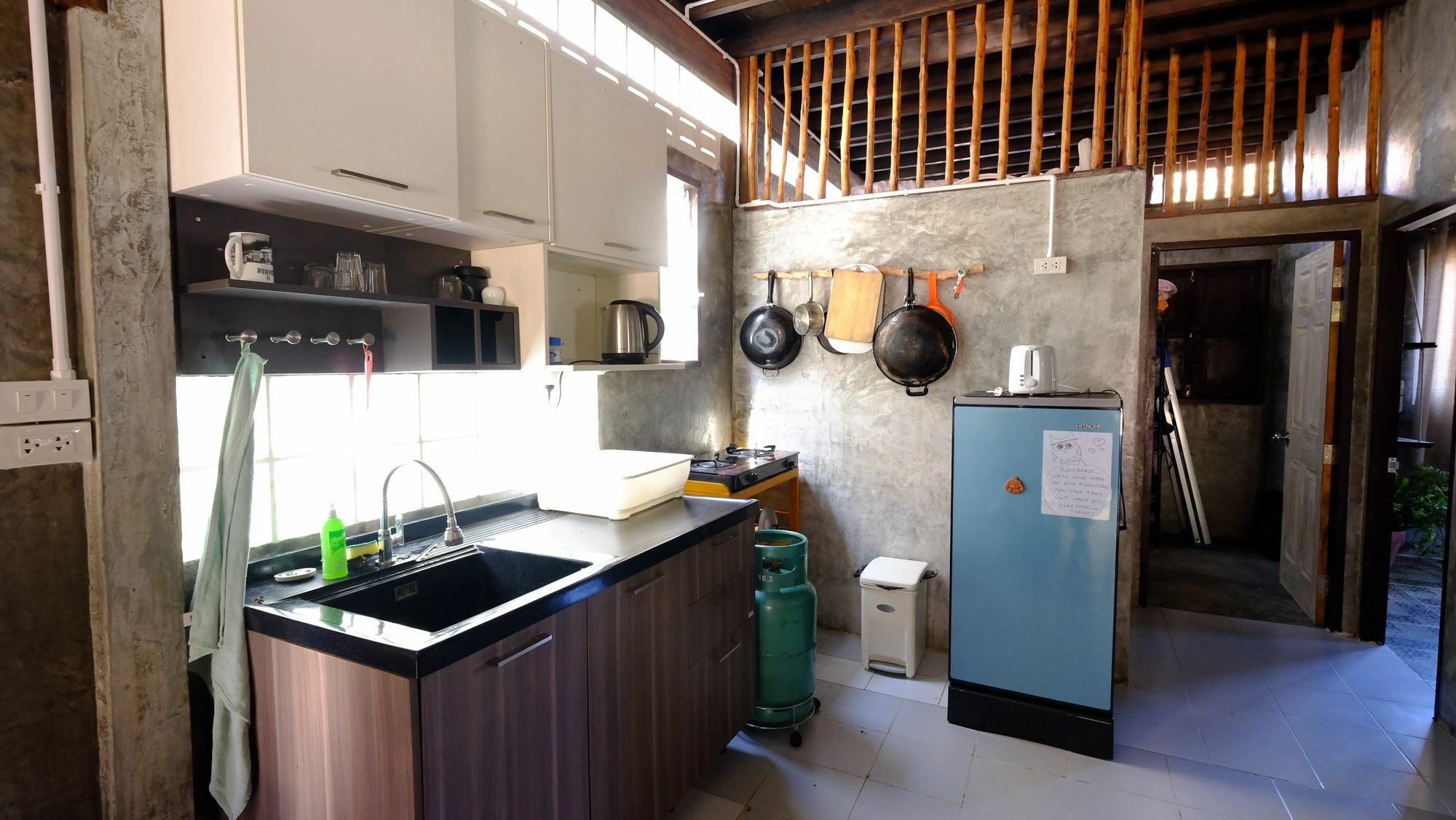 Sweet Life Guesthouse Koh Lanta Exterior foto